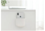 リモコンラック 壁掛け 充電口付き 穴あけ不要 収納ボックス 取付け簡単 スマホスタンド ペンホルダー ペン立て 小物収納 リモコン入れ スマホ入れ コンパクト シンプル 生活雑貨 整理整頓 スッキリ