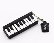 USBメモリ 32GB フラッシュメモリー USBドライブ USBメモリー ト音記号 音符 楽器 ピアノ 鍵盤 音楽デザイン USB2.0 TypeA キャップ敷き おしゃれ 可愛い データ保存 ギフト プレゼント 贈り物