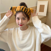 ヘアバンド ヘッドバンド レディース ヘアアクセサリー 洗顔 化粧 ふわふわ もこもこ 耳付き トラ 虎 動物 アニマル 可愛い