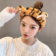 ヘアバンド ヘッドバンド レディース ヘアアクセサリー 洗顔 化粧 ふわふわ もこもこ 耳付き トラ 虎 動物 アニマル 可愛い