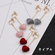 イヤリング アシンメトリー ハート フェイクパール レディース アクセサリー おしゃれ きれいめ 上品 可愛い かわいい キュート ガーリー 女性用 婦人用 ジュエリー 記念日 誕生日 プレゼント 贈り物 ギフト クリスマス バレンタイン ホワイトデー X'mas ファッション 雑貨 小物 左右非対称
