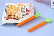 袋留めクリップ キッチンクリップ 5個セット 収納ケース付き 袋止め キッチン整理用品 保存クリップ 食品保存 長方形 食材保存 食べかけ 湿気対策 便利アイテム ニンジン かわいい