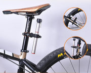 ライトホルダー 自転車用アクセサリー 懐中電灯ホルダー 固定用 ブラケット ロードバイク マウンテンバイク 自転車用品 サイズ調節可 ライトクリップ 360度回転 空気入れ 折り畳み傘 工具不要 取り付け簡単 便利グッズ シンプル サイクリング 黒 青 赤 橙 白