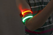 アームバンド 光る LEDライト ボタン電池式 腕輪 発光 反射 ランニング ジョギング ウォーキング 散歩 夜間 早朝 暗闇 安全対策 リチウム