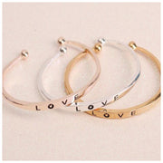 バングル ブレスレット 腕輪 LOVE ラブ 文字 ゴールド シルバー アクセサリー おしゃれ レディース 女性用 プレゼント