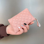 コインケース 小銭入れ ミニ財布 お財布 小銭入れ ウォレット ポーチ レディース 女性 メンズ 男性 ユニセックス 男女兼用 お揃い ペアルック 長方形 コンパクト 小さめ L字ファスナー L字チャック ジッパー ストラップ付き ステッチ チェック ホワイト ブラック ピンク シンプル フェミニン ガーリー 可愛い キュート シック クール かっこいい おしゃれ