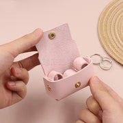 リングケース 指輪ケース アクセサリーケース ジュエリーボックス リング収納 保管 おしゃれ キーホルダー ナスカン スナップボタン レザー調 ポータブル 持ち運び 紛失防止