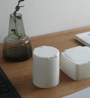 ワンタッチ式小物入れ ワンタッチ式収納ボックス 小物収納 収納用品 ワンプッシュ スクエア ラウンド 四角 丸 シンプル 無地 簡単 便利 分類 整理 片付け 文具 事務用品 綿棒 絆創膏 ビーズ 裁縫用品 白