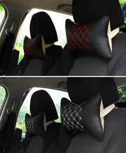 ネッククッション 車用クッション 首用 単品 首枕 カー用品 車用品 カーアクセサリー フェイクレザー ネックパッド ネックピロー ヘッドレスト ステッチ 取り付け簡単 負担軽減 通気性 ゴムベルト ファスナー チャック 中綿入り ふわふわ おしゃれ かっこいい スマート シンプル 黒 赤 茶 ベージュ 灰