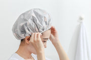 シャワーキャップ ヘアキャップ バスキャップ 防水 洗顔 化粧 お風呂 温泉 旅行 軽量 プリント 水滴 ドロップ柄 折りたたみ コンパクト