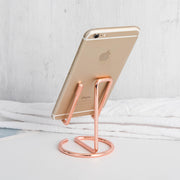 スマホスタンド タブレットスタンド スマートフォンスタンド メタル 無地 スマホ立て ディスプレイ 可愛い おしゃれ シンプル 便利 ファッション小物 雑貨 黒 シルバーカラー ゴールドカラー