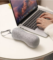 ネックピロー 単品 1個 旅行用首枕 首枕 旅行用品 快適グッズ 旅行小物 リラックスグッズ クッション ミニ枕 ピーナッツ型 ループ付き 持ち運び ポータブル 旅行 出張 新幹線 飛行機 夜行バス 車 車中泊 便利 コンパクト かわいい シンプル