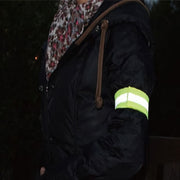 アームバンド 2個セット ランニング 作業 男女兼用 反射リストバンド 反射材 リフレクター 伸縮性 蛍光色 警備 交通 工事 現場 事故防止 視認性 夜間 散歩