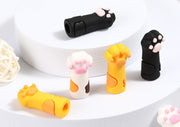 ニッパーキャップ ニッパーカバー シリコンキャップ 単品 鉛筆キャップ 爪切り保護カバー 猫の手型 肉球 ネイルニッパーキャップ はさみキャップ はさみカバー キャット ネコ ジェルネイル セルフネイル ピンセットカバー 学生 文房具 日用品 かわいい キュート ソフト ガーリー おしゃれ 白 黒 黄