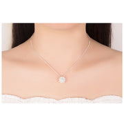 ペンダントトップ ペンダントヘッド トップのみ ネックレスチャーム アクセサリー デイジー マーガレット 花 フラワー レディース 女性用 ファッション小物 かわいい 上品 おしゃれ プレゼント ギフト 誕生日 記念日