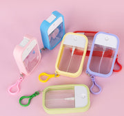 アトマイザー 詰替容器 50ml スプレーボトル カード型 シリコンカバー フック付き 霧吹き 香水 ハンディ 持ち運び 携帯用 無地 ホワイト ブラック おしゃれ かわいい 便利 旅行 おでかけ
