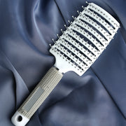 ヘアブラシ ヘアーブラシ レディース メンズ スケルトンブラシ 幅広 湾曲 カーブ ヘアスタイリング ヘアケア用品 ホワイト ブラック レッド