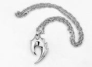 ペンダント メンズ レディース アクセサリー ファイヤーエンブレム ファイヤーモチーフ 炎モチーフ おしゃれ きれいめ クール カッコイイ かっこいい シルバーカラー 男性用 紳士用 女性用 婦人用 ジュエリー 記念日 誕生日 プレゼント 贈り物 ギフト クリスマス バレンタイン X'mas ファッション 雑貨 小物