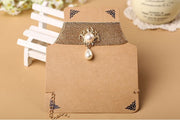 チョーカー ペンダント 首飾り フェイクパール 太め レディース アクセサリー おしゃれ ゴージャス エレガント きれいめ 女性用 婦人用 ジュエリー 記念日 誕生日 プレゼント 贈り物 ギフト ファッション 雑貨 小物