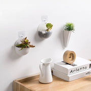 フラワーベース 壁掛け 花瓶 花器 フラワーポット インテリア雑貨 一輪挿し 半球型 クリア 透明 小型 シンプル かわいい おしゃれ コンパクト ホワイト