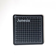 ミニカッター板 ミニカッティングマット 文房具 生活雑貨 ハンドメイド用品 ハンドメイドグッズ 正方形 コンパクト 小さい 小型 目盛り付き 方眼 8cm グリーン ブラック グレー シンプル カジュアル かわいい キュート
