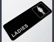 ウォールステッカー トイレ オフィス ドアシール ドアサイン 扉 お手洗い 御手洗い 洗面所 男女 Ladies Gentlemem Toilet 会社 おしゃれ イラスト アイコン 窓 ガラス 壁紙シール 壁シール モノトーン モノクロ 飾りつけ ルームデコレーション ウォールデコレーション DIY 模様替え 壁面装飾 壁装飾 室内装飾 店舗 雑貨 小物 インテリア