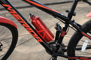 ボトルケージ ドリンクホルダー 自転車アクセサリー 取り付け簡単 便利 軽量 ペットボトル 水筒 マウンテンバイク ロードバイク 飲み物ホルダー 水分補給 黒 白 レッド ブルー