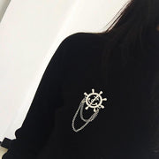 ブローチ レディース メンズ アクセサリー 女性用 男女兼用 総舵輪 イカリ アンカー チェーン マリンテイスト おしゃれ かわいい ギフト プレゼント 贈り物 胸元 襟元 鞄 帽子 お出かけ パーティー 男性用 婦人用 紳士用 ファッション小物