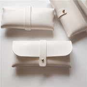 眼鏡ケース メガネケース 眼鏡入れ メガネ収納 サングラスケース 老眼鏡入れ レザー調 無地 単色 シンプル かわいい おしゃれ 携帯 持ち運び 便利