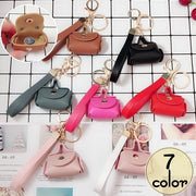 コインケース 小銭入れ キーホルダー バックチャーム ミニ財布 レディース 女性 財布 小さめ 小ぶり フェイクレザー スナップボタン バッグ型 コンパクト 無地 単色 シンプル おしゃれ かわいい 上品 キュート ガーリー お出かけ 通勤 通学 プレゼント お揃い ギフト 黒 赤 茶 ローズ ピンク 青