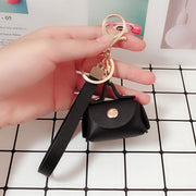 コインケース 小銭入れ キーホルダー バックチャーム ミニ財布 レディース 女性 財布 小さめ 小ぶり フェイクレザー スナップボタン バッグ型 コンパクト 無地 単色 シンプル おしゃれ かわいい 上品 キュート ガーリー お出かけ 通勤 通学 プレゼント お揃い ギフト 黒 赤 茶 ローズ ピンク 青