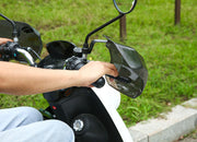 ハンドルガード ナックルガード 汎用 バイク用品 反射板付き ブラック クリア 事故防止 ケガ防止 スクーター