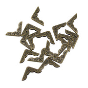 コーナー金具 20個入り クラフト材料 約17mm ハンドメイド 手帳 角 カド パーツ 金具 手芸 手作り おしゃれ かわいい アンティーク調 レトロ感 クラシック調 カルトナージュ 厚紙細工 ブックコーナー コーナープロテクター 仕上げ 飾り 装飾 補強