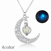 ネックレス ペンダント レディース アクセサリー 首飾り 夜光 光る 月 ムーン 綺麗 おしゃれ かわいい ギフト プレゼント 女性用 ファッション小物