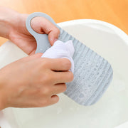 ミニ洗濯板 単品 小型 携帯 コンパクト ハンディ 薄型 洗濯用品 手洗い 汚れ落とし 持ち運び 旅行 出張 小さい 衣類 波状 下着 小物 靴下 ベビー服 子供服 簡単 便利