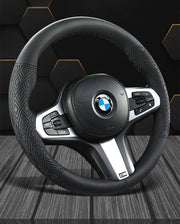 ハンドルカバー ステアリングカバー 自動車 カー用品 グリップ O型 円形 直径38cm レザー調 3D 凹凸 すべり止め 滑り フィット感 通気性 手縫い 編み上げ 握りやすい 疲れにくい 汚れ防止 DIY シンプル かっこいい