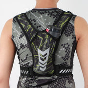 ランニングポーチ ランニングベスト バックパック スポーツ用品 マラソン ランニング メッシュ 通気性 反射テープ スマホポーチ ペットボトル 安全対策