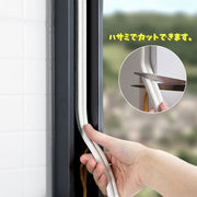 隙間テープ すきまテープ モヘアテープ 窓 網戸 サッシ DIY 虫対策 粘着テープ式 引戸 ドア 玄関 ホコリ 防風 防音 侵入防止
