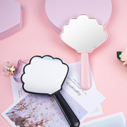 手鏡 ハンドミラー 手持ち コンパクト シェル型 貝殻型 おしゃれ かわいい メイク道具 携帯 化粧直し エチケット