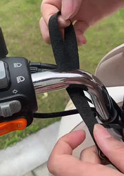 バイク用フック 自転車用フック コンビニフック バイク用品 バイクアクセサリー 錨型 いかり ヘルメット 荷物 買い物 便利 簡単 シンプル 可愛い かわいい おしゃれ 黒 白 赤