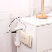 電源タップホルダー スライド式 粘着テープ 取り付け 固定器 貼付け 壁掛け 収納 粘着式 固定 テープ 貼り付け リモコン 収納 簡単 便利グッズ 取り付け簡単 後付け 穴あけ不要 分離可能 家具雑貨 ルーター固定 多用途 白