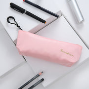 ペンケース ペンポーチ 筆箱 文房具入れ 文具 マーカー入れ かわいい おしゃれ シンプル ステーショナリー ファスナー ロゴ 無地 鉛筆 シャーペン オフィス 学校 勉強 贈り物 プレゼント