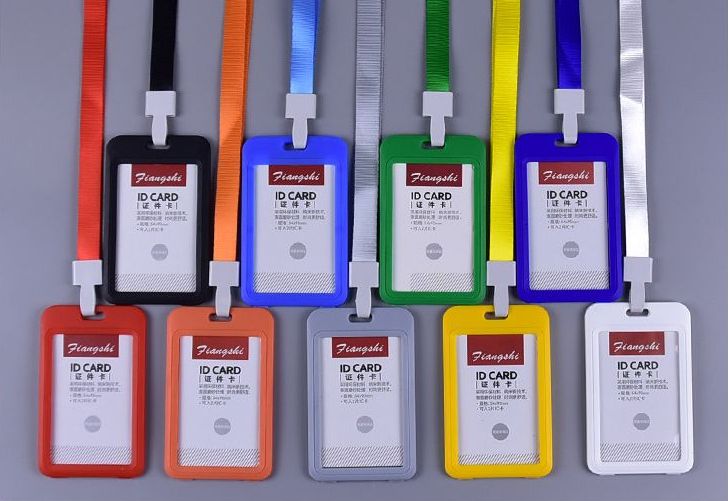 IDカードホルダー IDカードケース 縦型 ハードケース パスケース ネックストラップ付き 商品画像5