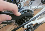 自転車チェーンクリーナー チェーン洗浄器 チェーンブラシ 4点セット ブラシ3本付き 清掃ツール メンテナンスツール ギアクリーニングブラシ 三面ブラシ チェーン掃除 汚れ落とし チェーンクリーニング