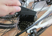 自転車チェーンクリーナー チェーン洗浄器 チェーンブラシ 4点セット ブラシ3本付き 清掃ツール メンテナンスツール ギアクリーニングブラシ 三面ブラシ チェーン掃除 汚れ落とし チェーンクリーニング