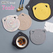 鍋敷き 生活雑貨 キッチン雑貨 キッチンファブリック 18cm 猫型 ネコ型 丸形 ラウンド 布製 無地 カラフル グレー オフホワイト シンプル カジュアル かわいい キュート ポップ おしゃれ