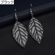 ピアス フック レディース アクセサリー ゴールドカラー シルバーカラー ブラック 葉っぱ モチーフ シンプル ぶらさがり 揺れる おしゃれ 可愛い お呼ばれ 大人 カジュアル ファッション小物 女性 ギフト