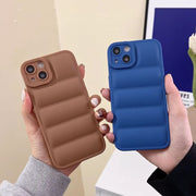 iPhoneケース カバー スマホケース 軽量 ダウンジャケット風 マット シンプル 無地 ソフト 耐衝撃 カメラ保護 背面保護