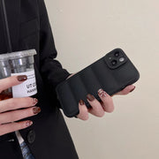iPhoneケース カバー スマホケース 軽量 ダウンジャケット風 マット シンプル 無地 ソフト 耐衝撃 カメラ保護 背面保護