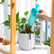 自動水やり器 自動給水器 200ml ガーデニング用品 鉢植え 観葉植物 園芸 挿すだけ ニンジン型 室内 屋内 おしゃれ かわいい お出かけ 留守 給水タンク 給水ボトル みずやり